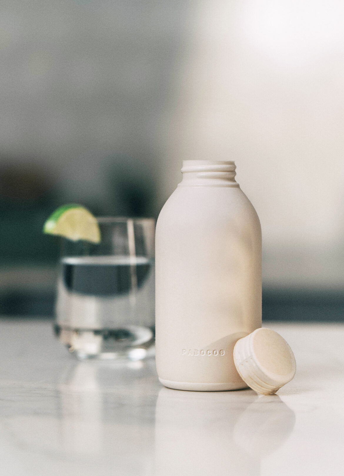 ALPLA übernimmt die Mehrheit bei Paboco und forciert die rasche Markteinführung der nachhaltigen Papierflasche aus FSC-zertifizierten Fasern durch bedeutende Investitionen. // ALPLA takes over the majority in Paboco and pushes the rapid market launch of the sustainable paper bottle with significant investments.